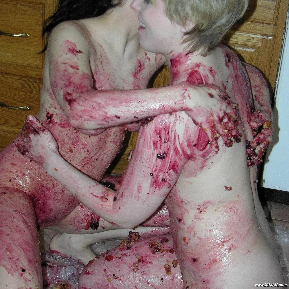 Ginger and Veronica have some messy fun with pies - Photo #168045