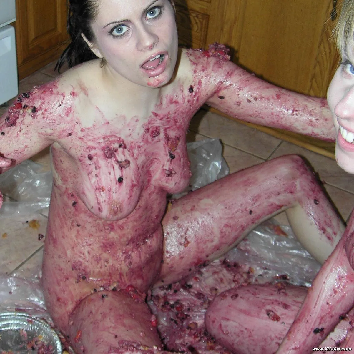 Ginger and Veronica have some messy fun with pies - Photo #168054