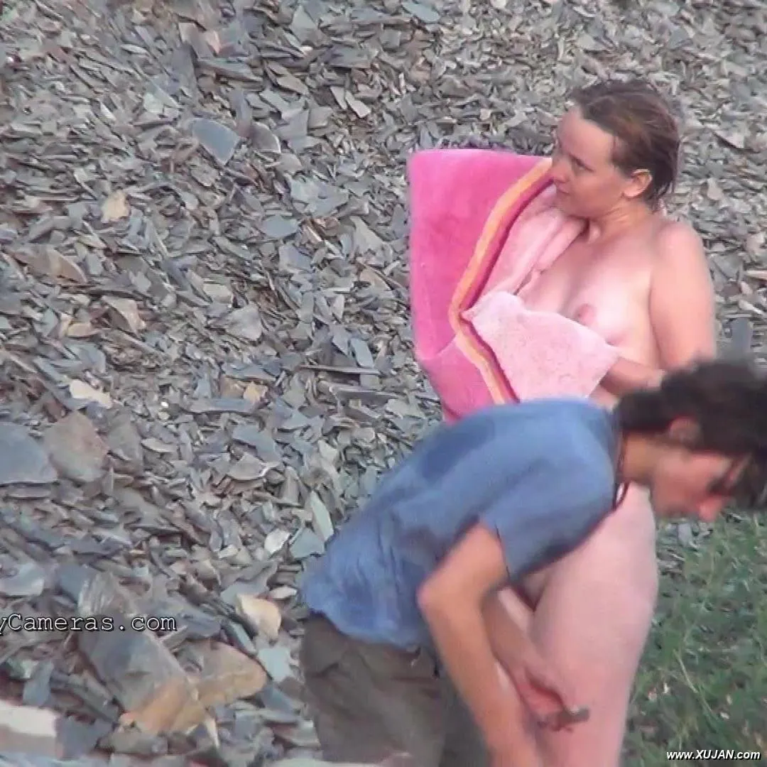 Mature brunette gets filmed as she takes a shower - Photo #176563