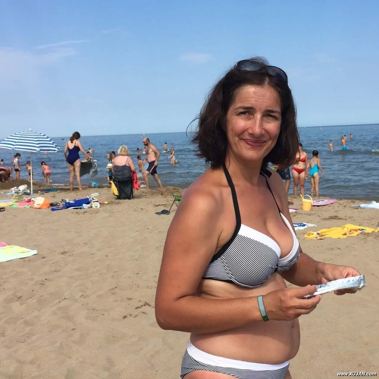 Another plain jane from france with a hairy pussy - Photo #184569