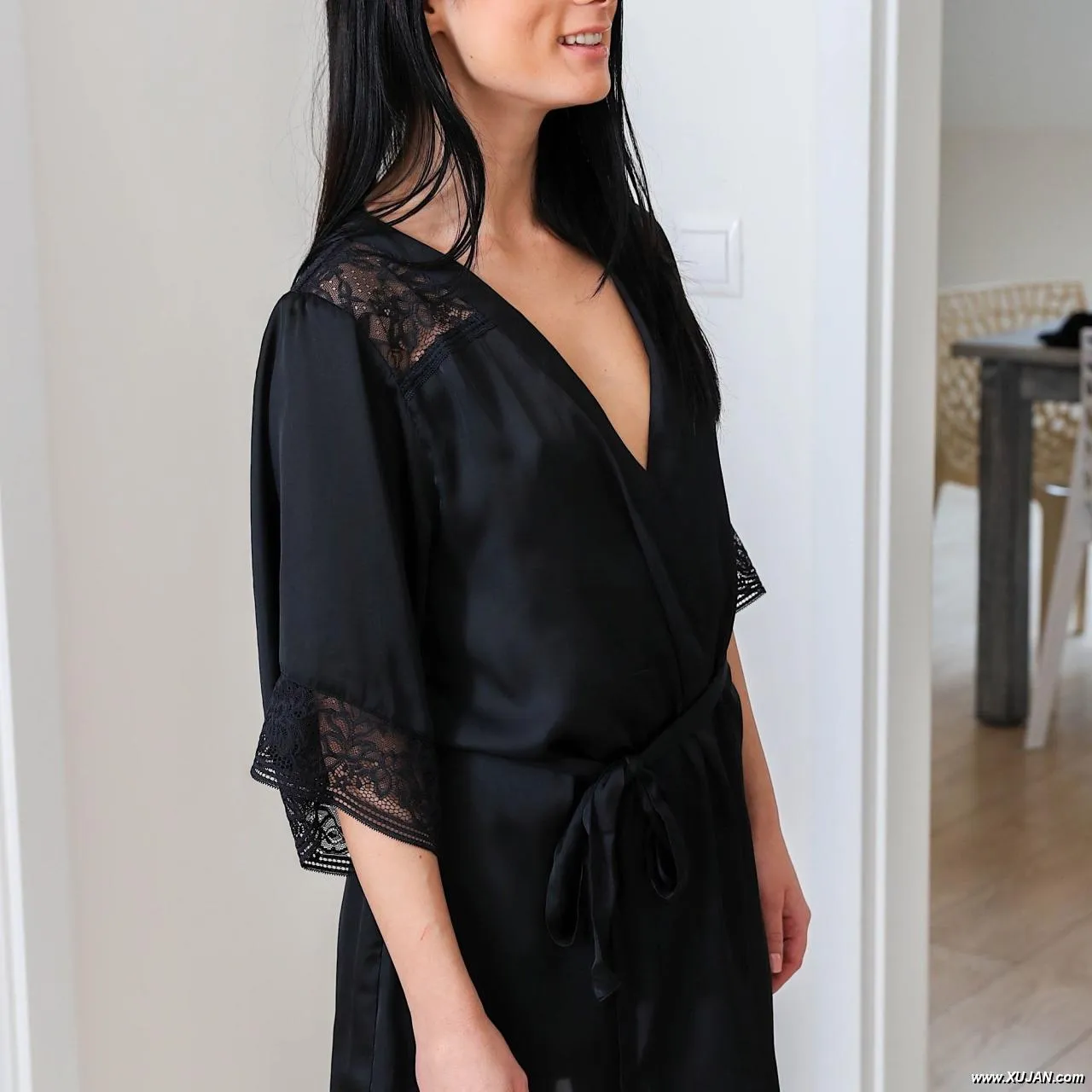 Stunning babe Nicole Black wakes up an unsuspecting guy with a hard fuck - Photo #186003