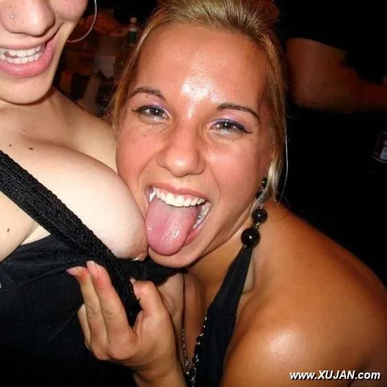 Naked girlfriends posing for the camera - Photo #188568