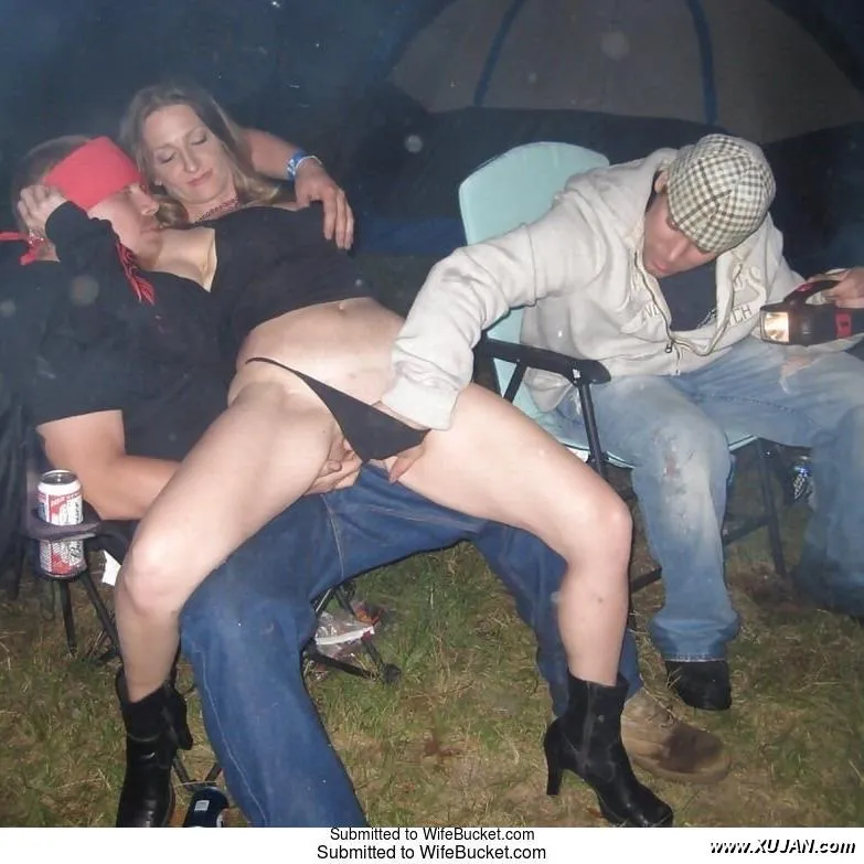 Amateur wives just before the gangbang - Photo #188994