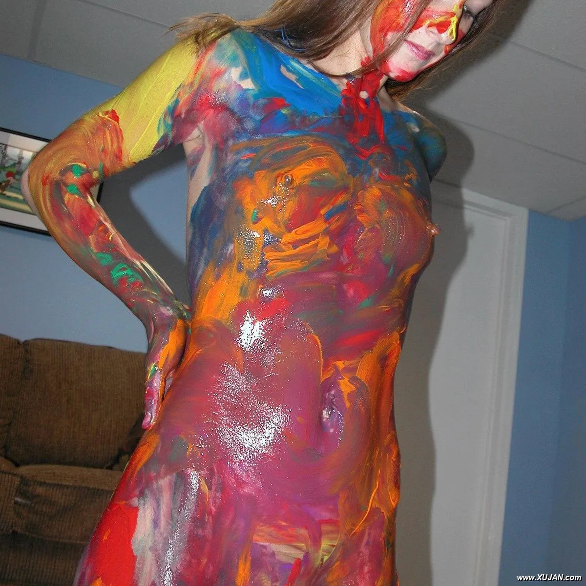 Cute college girl Summer gets erotic with body painting - Photo #189554