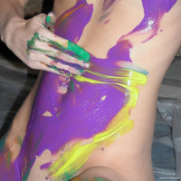 Cute college girl Summer gets erotic with body painting