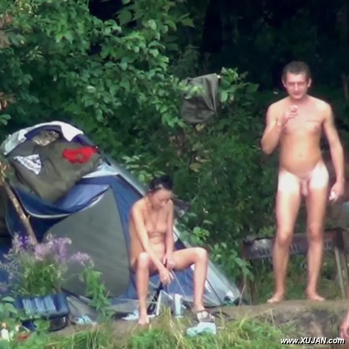 Naked students explore nature in their own sexy way - Photo #190457