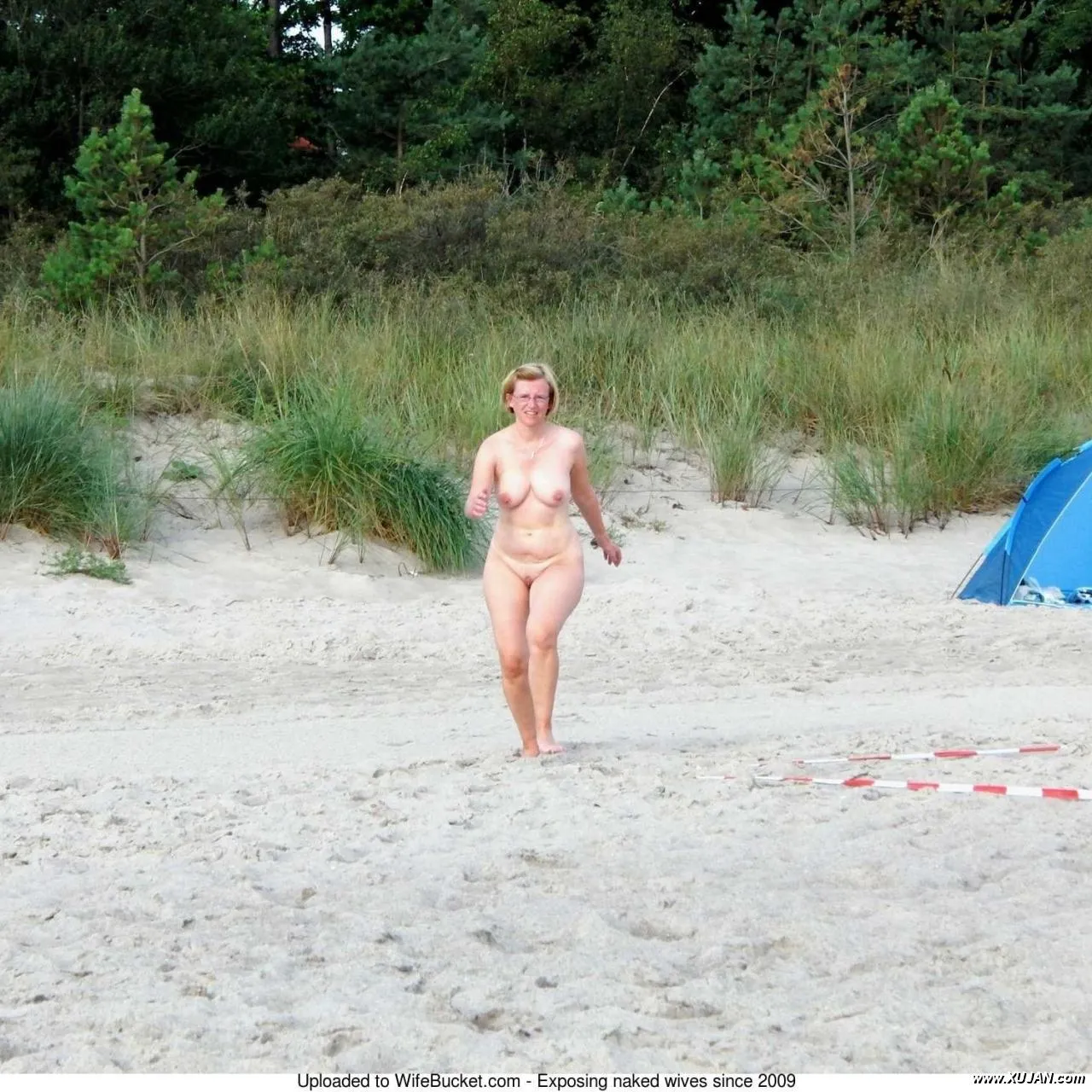 Flashing pussy and boobs everywhere - Photo #191749