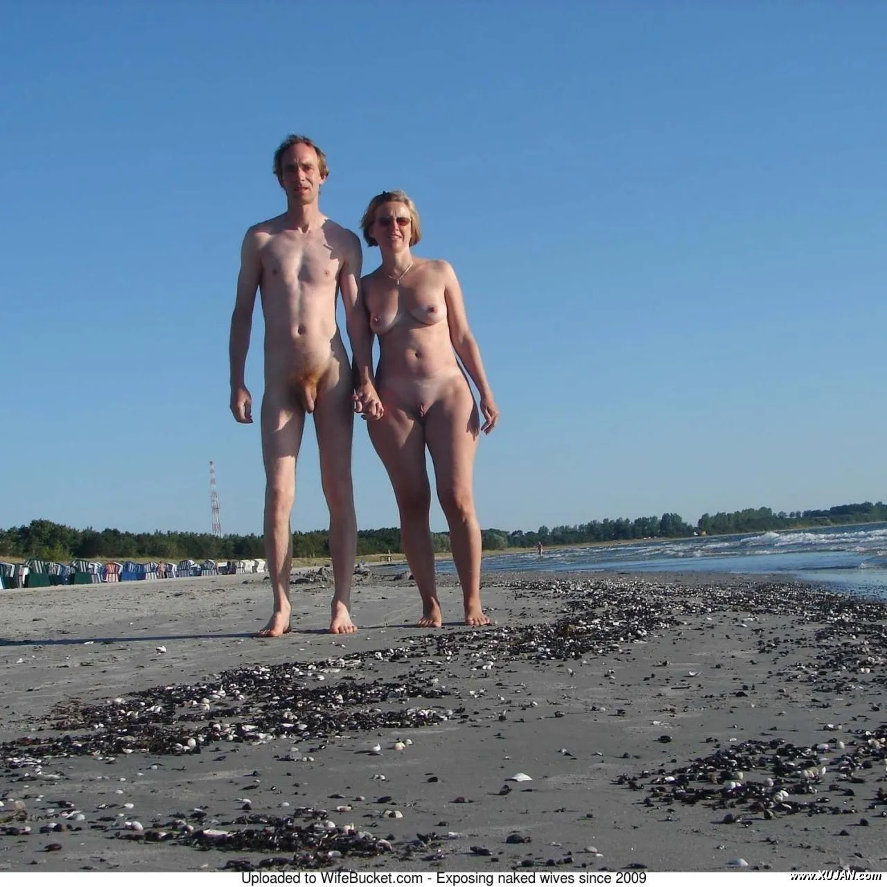 Flashing pussy and boobs everywhere - Photo #191754
