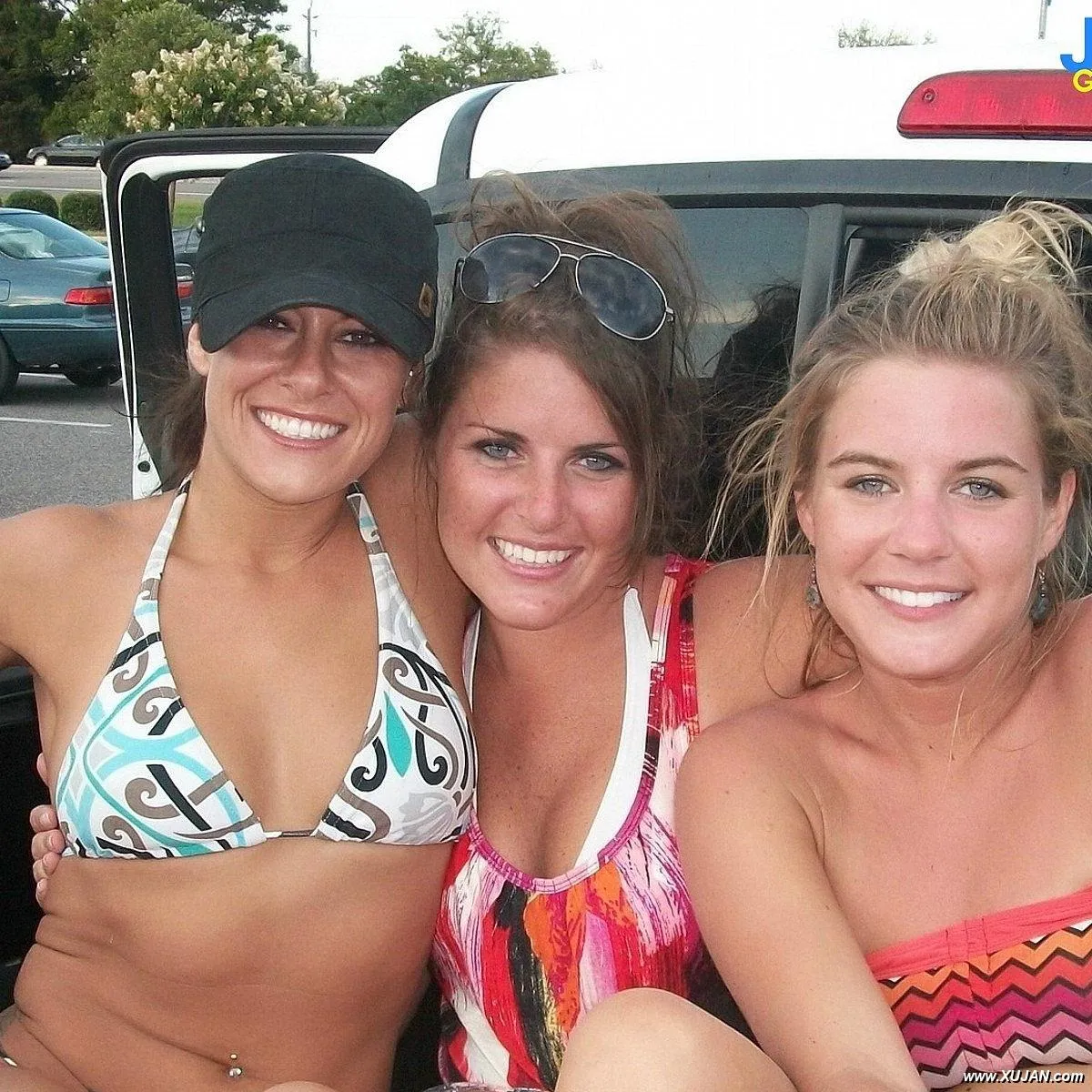 Cute blonde college girl with sexy little tits - Photo #194002