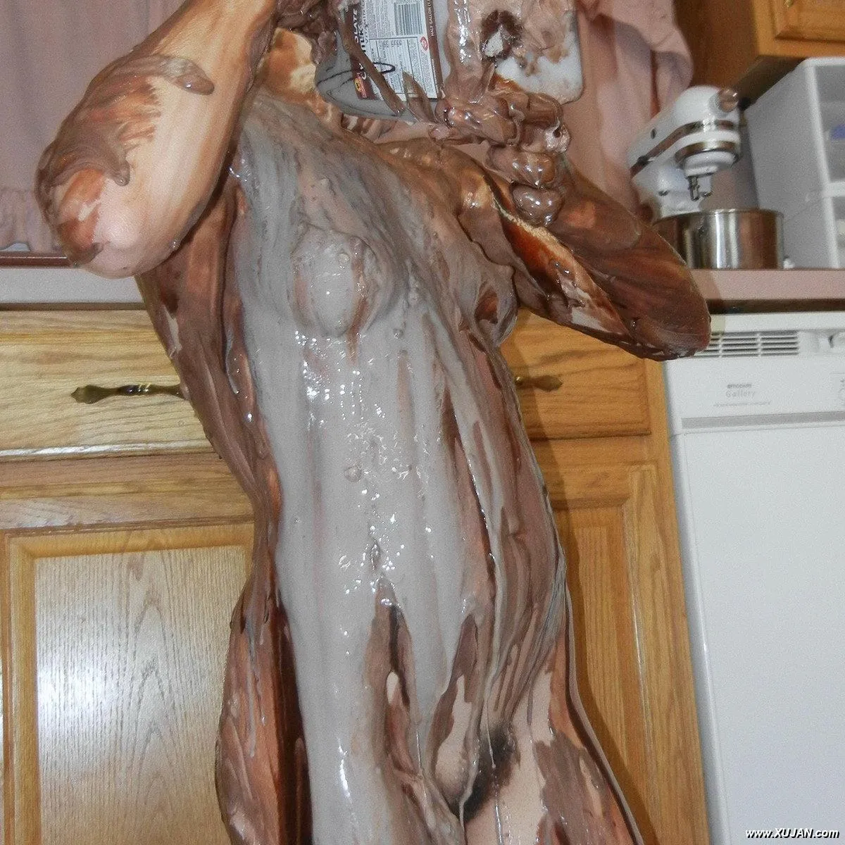 Geeky housewife Shelly playing with chocolate - Photo #194068