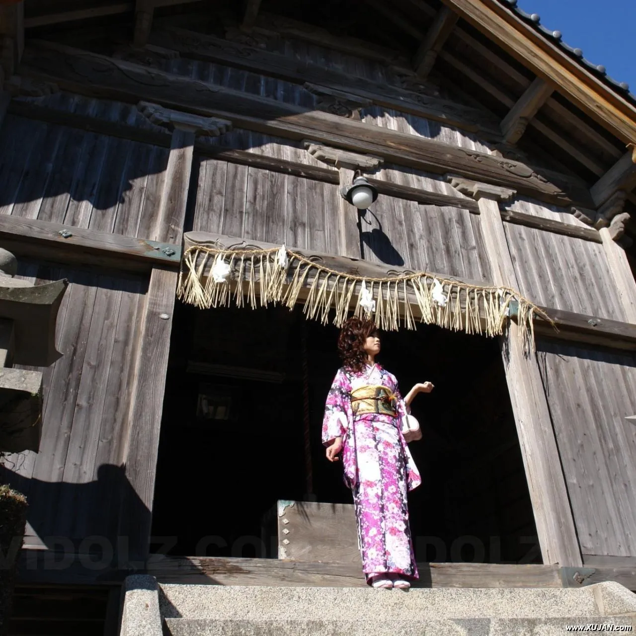 Asian Chiaki wearing a beautiful kimono visits different places - Photo #195505