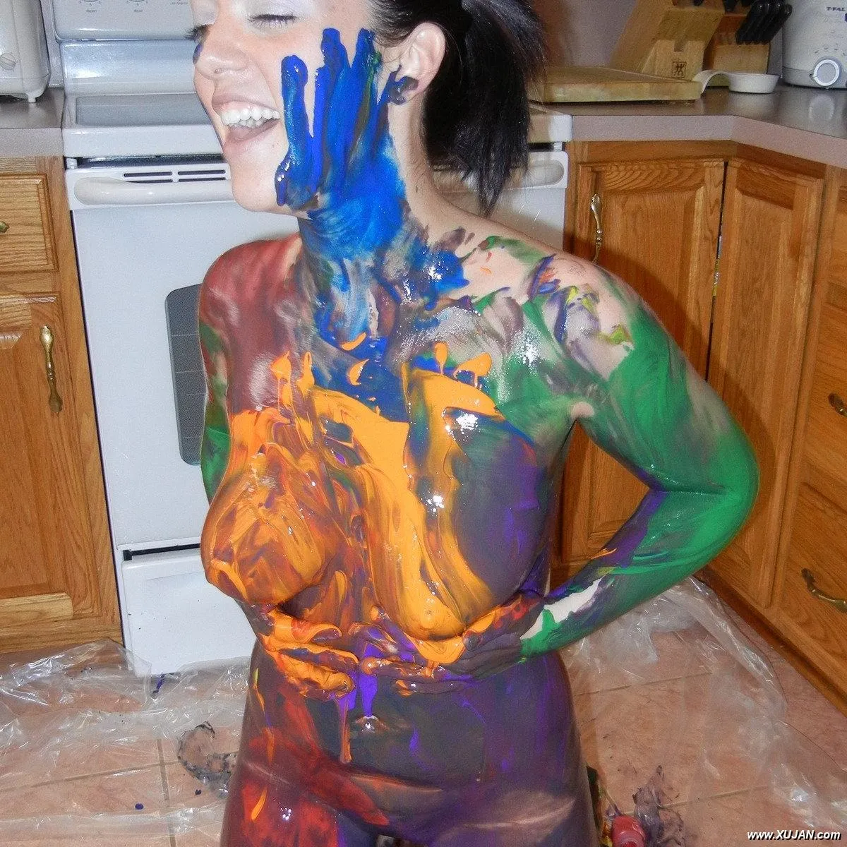 Brunette coed Melinas adventure with body paints - Photo #196689