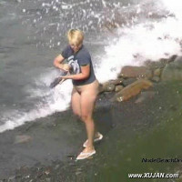 Shorthaired amateur wife takes everything off by the sea