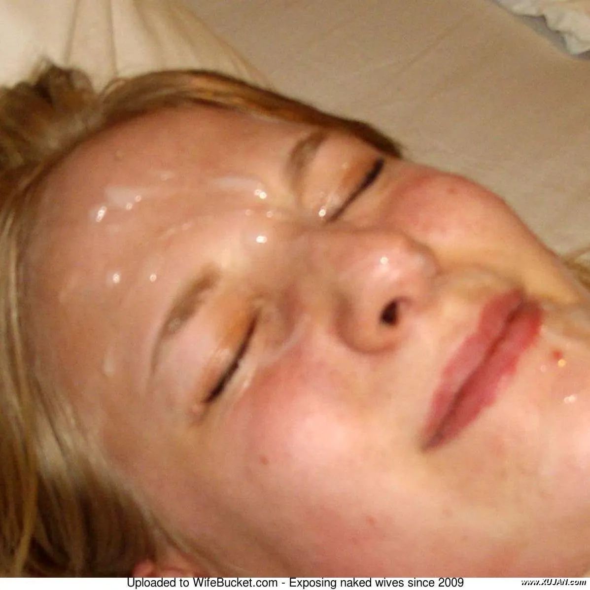 Tall sexy blondie getting facials at home and outdoor - Photo #198982