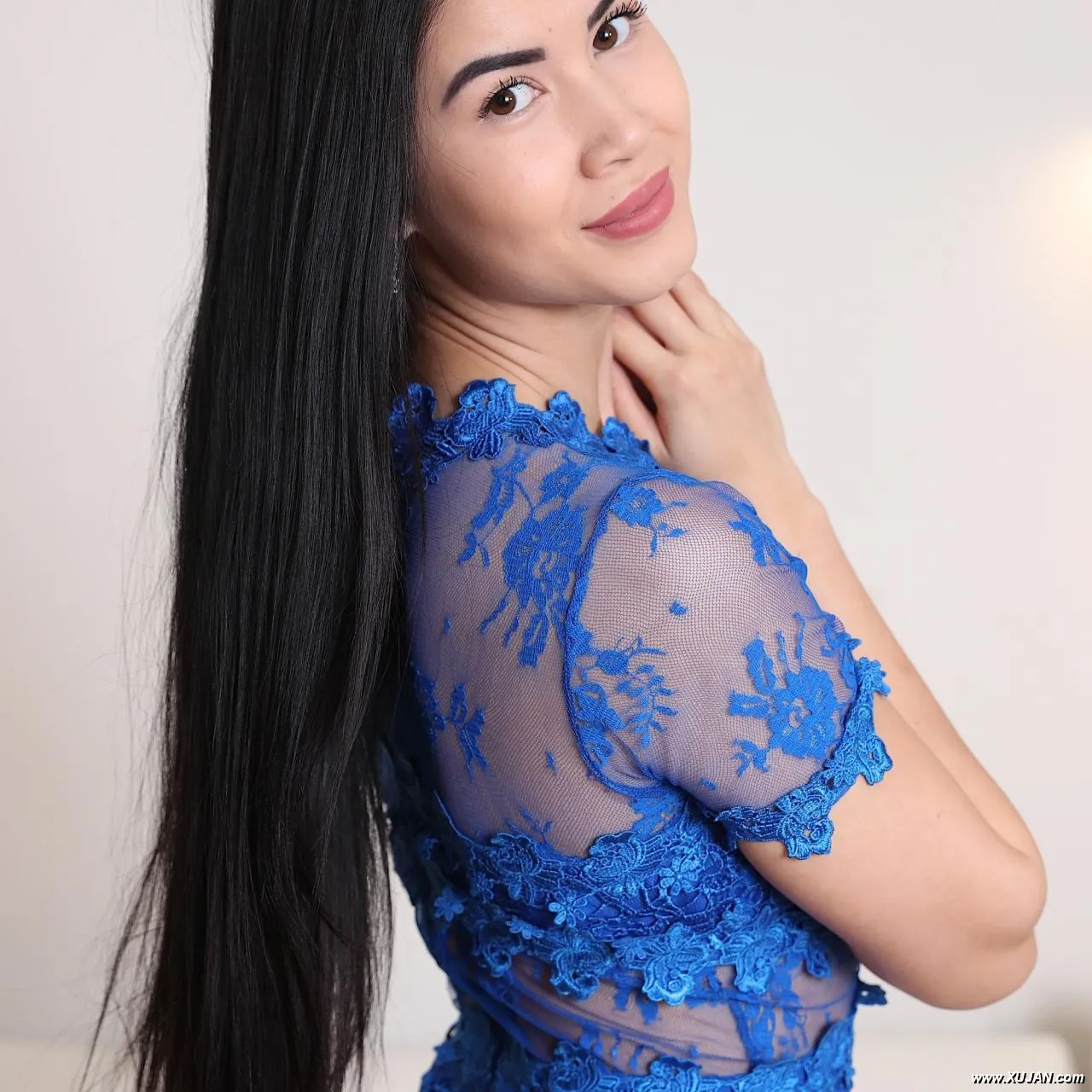 Small breasted brunette babe Lady Dee toys her tender pussy - Photo #199978