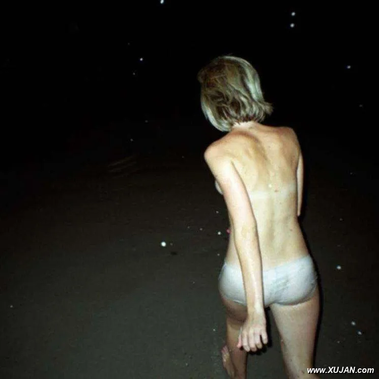 Nude MILFs and amateur wives - Photo #205418
