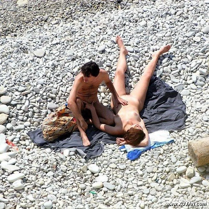 Shameless nudists anjoying sun and sex on the beach - Photo #205585