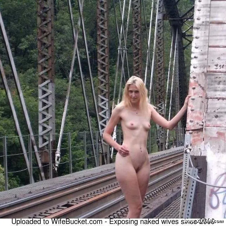 Flashing fucking cuckolding on route 66 - Photo #207611