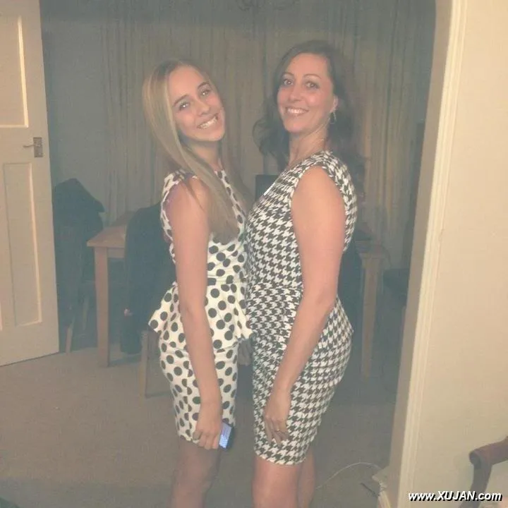 MILFs shared in a wife swap - Photo #212933