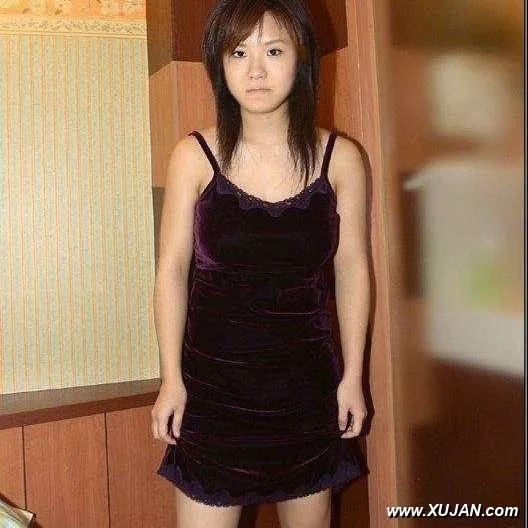 Amateur shows her big tits n pussy - Photo #218257