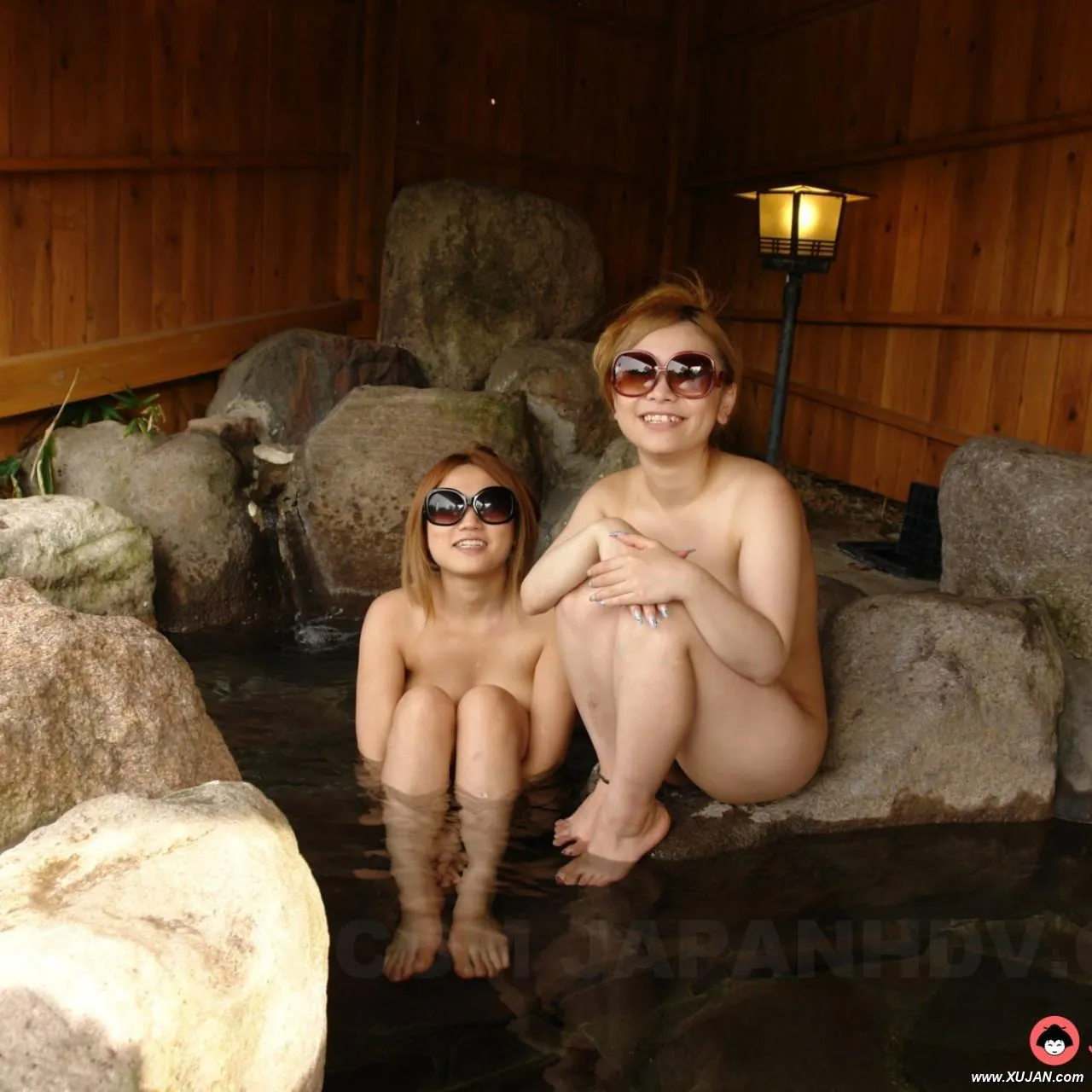 Cute Japanese chicks munch a stiffy - Photo #222305