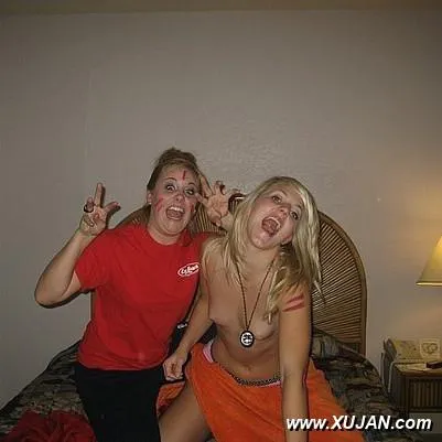 Girlfriends showing off their natural tiny tits - Photo #223846