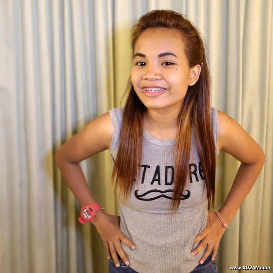 Adorable Thai teen in braces shows off her perfect tits and ass - Photo #225078