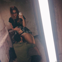 Horny chick posing naked in selfpics