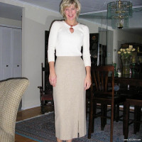 Hot blowjobs from a classy mature wife
