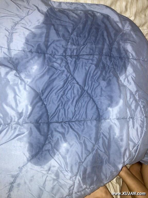 My squirt soaked blanket evidence I need huge cock - Photo #233986