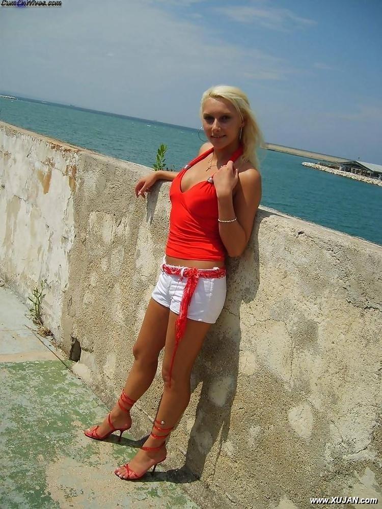Honeymoon blowjobs - Photo #234015