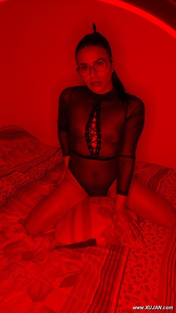 Me being sexy in my room - Photo #234927