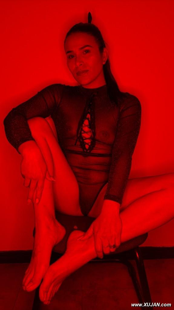 Me being sexy in my room - Photo #234930