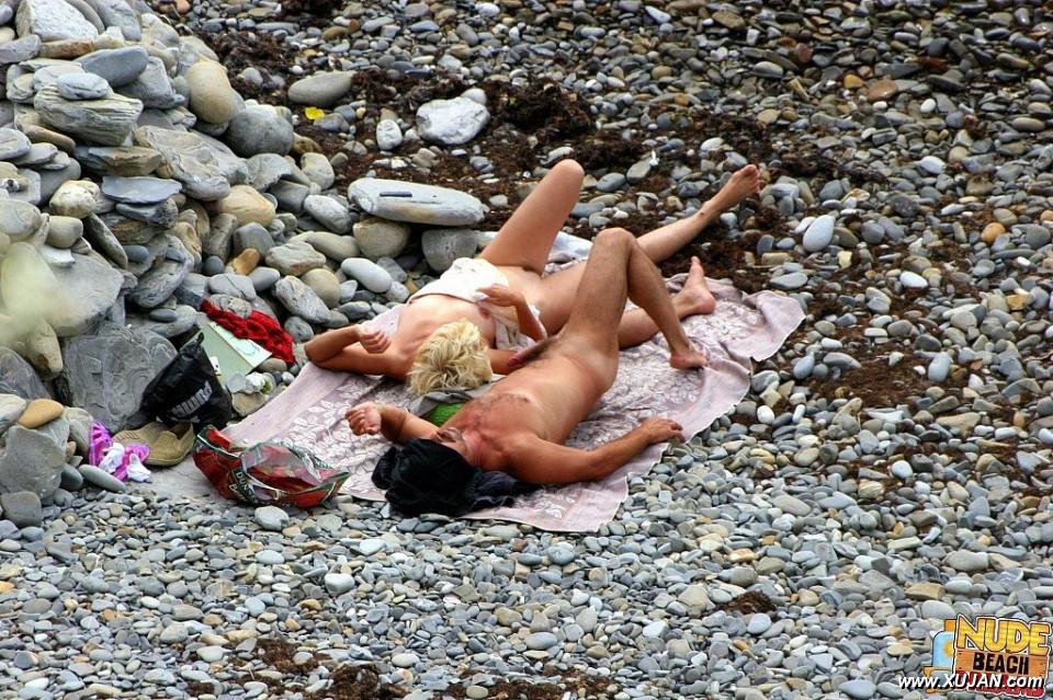 Totally naked couples enjoy sex on the beach - Photo #235063