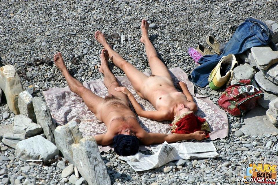 Totally naked couples enjoy sex on the beach - Photo #235070