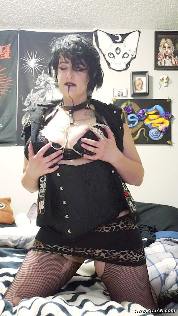 Back when I had my nips pierced - Photo #235327