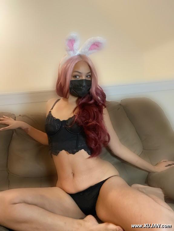 Moody Bunny Girl - Photo #235517