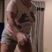 dumb white bitch lookin stupid