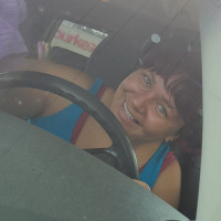 dumb white bitch lookin stupid