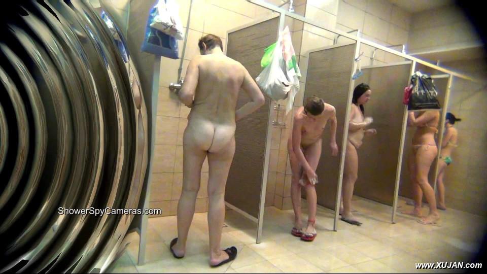 Old grannies prefer watching you babes as they shower - Photo #238389
