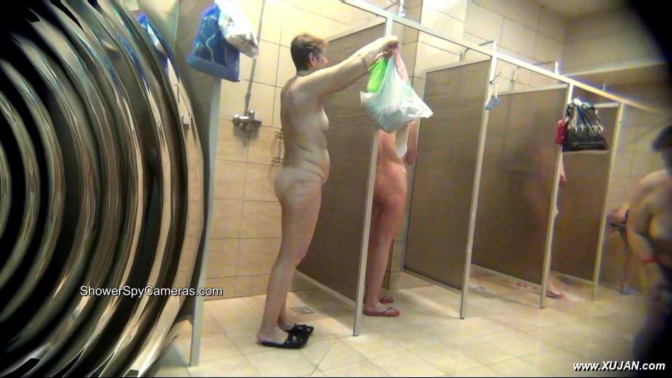 Old grannies prefer watching you babes as they shower - Photo #238397