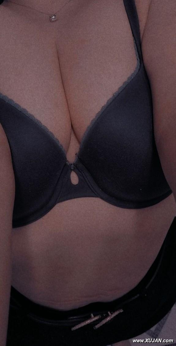 Cum on my tits plz - Photo #239578