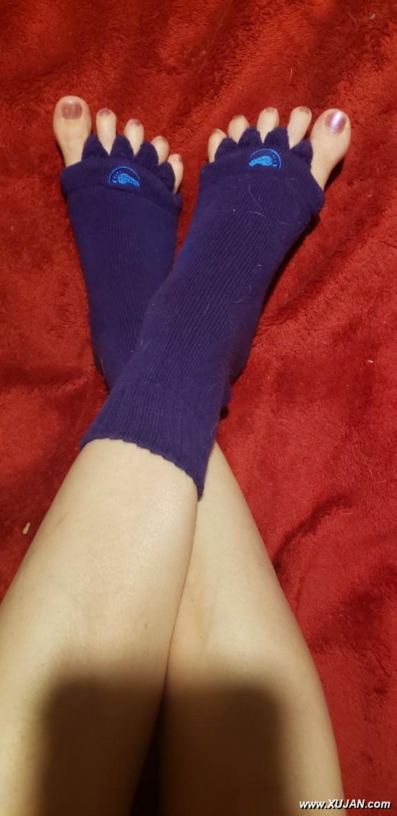 Milk ur cock to my pretty feet and toes - Photo #239798