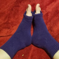 Milk ur cock to my pretty feet and toes