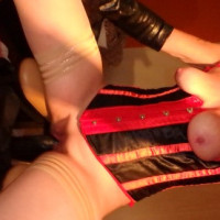 Zickenopussy on a black Monster