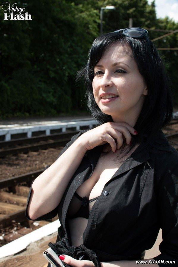 Winilianna Train spotting hottie - Photo #240828