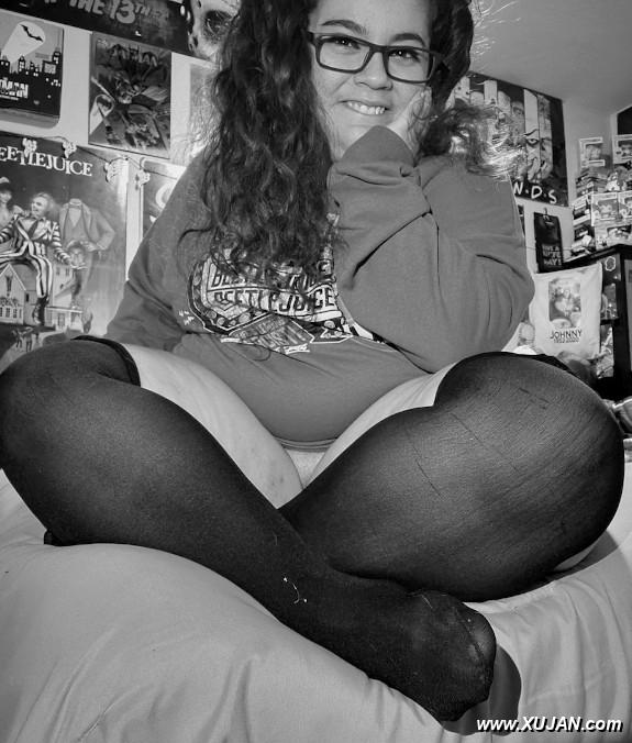 Pull on my Piggy tails - Photo #241132