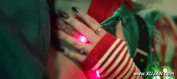 Naughty Elf - Photo #241237