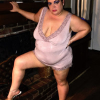 Hotwife Available for Sexy Black Men