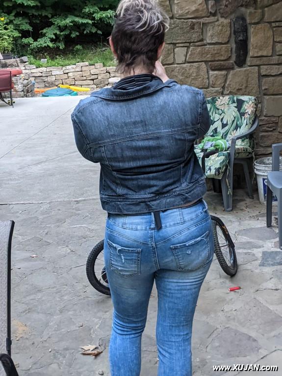 Ass in jeans - Photo #242222
